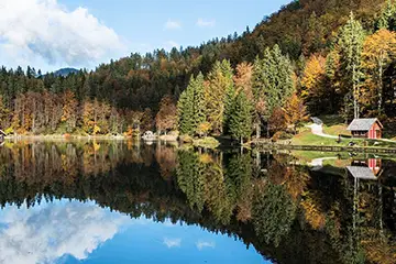 Herbstzauber in Friaul-Julisch Venetien: Weißenfelser Seen (Laghi di Fusine)